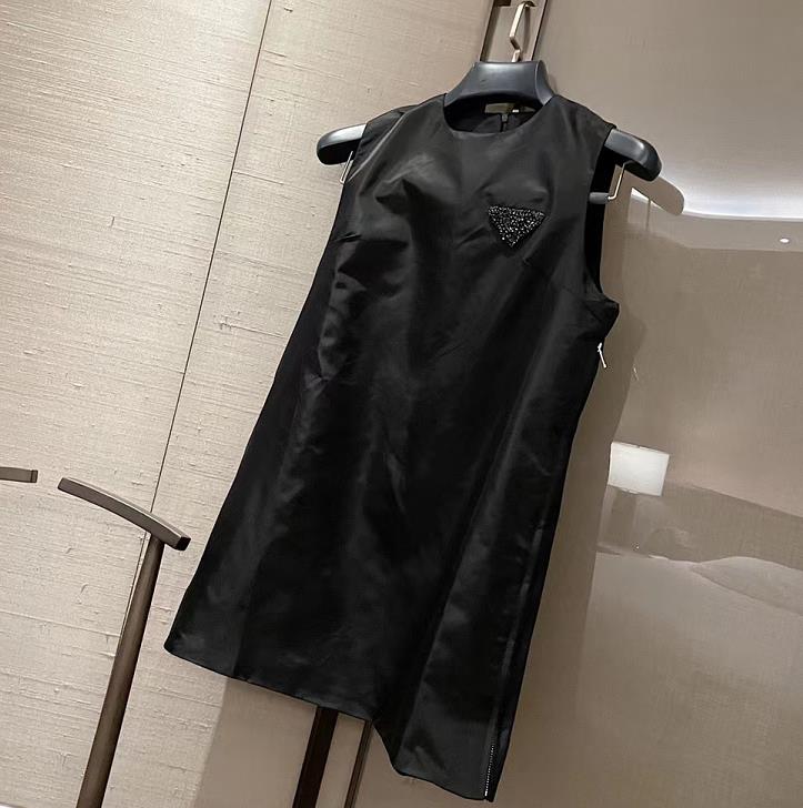 Women Dress Casual Lady Mini Skirt Woman Petticoat Summer Dresses Fashion Loose Sexy Black Pink Color High Quality Ins Style 2022 Party Club, Custom
Women Dress Casual Lady Mini Skirt Woman Petticoat Summer Dresses Fashion Loose Sexy Black Pink Color High Quality Ins Style 2022 Party Club, Custom