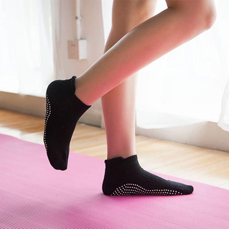 Cotton Non-slip Yoga Socks with Grips for Women Breathable Pilates Fitness Socks Home Bedroom Living Room
Cotton Non-slip Yoga Socks with Grips for Women Breathable Pilates Fitness Socks Home Bedroom Living Room