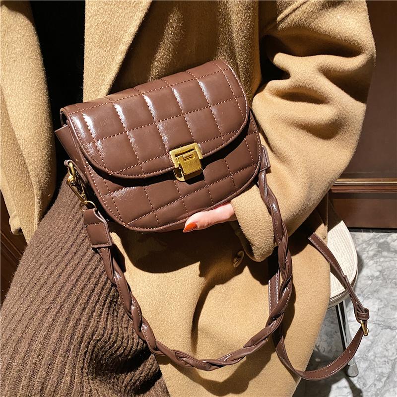 Lattice chain Crossbody Bag 2021 Fashion High Quality PU Leather Women's Designer Handbag Chain Shoulder Black Bag
Lattice chain Crossbody Bag 2021 Fashion High Quality PU Leather Women's Designer Handbag Chain Shoulder Black Bag