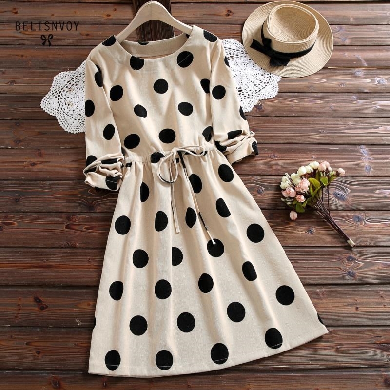 New Japanese Mori Girl Corduroy Dress Women Polka Dot Printed Long Sleeve Slim Waist Vestidos Autumn Winter Dresses Y200805, Red
New Japanese Mori Girl Corduroy Dress Women Polka Dot Printed Long Sleeve Slim Waist Vestidos Autumn Winter Dresses Y200805, Red