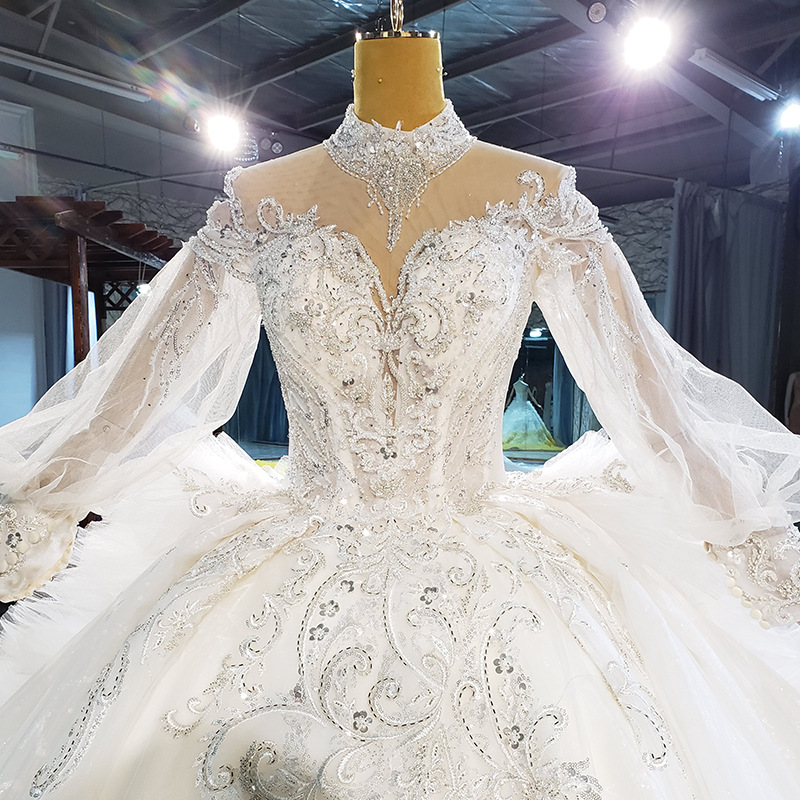 Lace Embroidery Crystals urious Ball Gown Wedding Dresses Long Sleeves High Neck Puffy Princess Church Bridal Gowns Saudi Arabia Dubai Vestidos De Nov