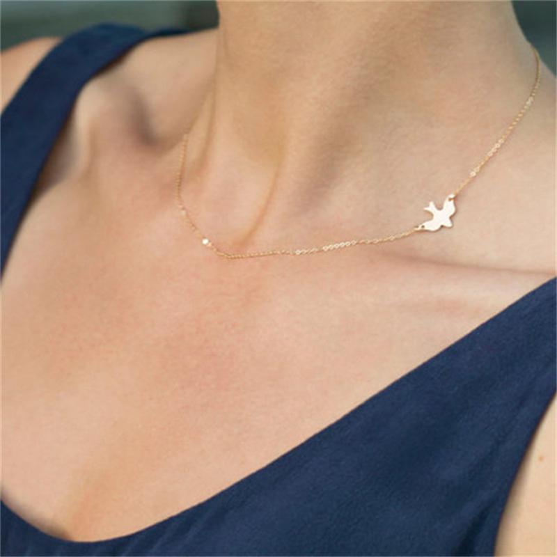 Pendant Necklaces 2022 Fashion Simple Sideways Bird Necklace Gold Peace Dove Delicate Chain Women Collar Christmas Gift Present
Pendant Necklaces 2022 Fashion Simple Sideways Bird Necklace Gold Peace Dove Delicate Chain Women Collar Christmas Gift Present