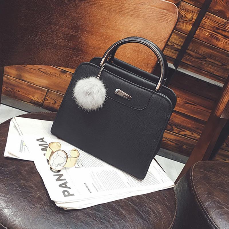 2021 Girl Messenger Bags With Fair Ball Tassel Fashion PU Leather Handbag For Women Female Shoulder Bags Ladies Party Handbags, Color1
2021 Girl Messenger Bags With Fair Ball Tassel Fashion PU Leather Handbag For Women Female Shoulder Bags Ladies Party Handbags, Color1