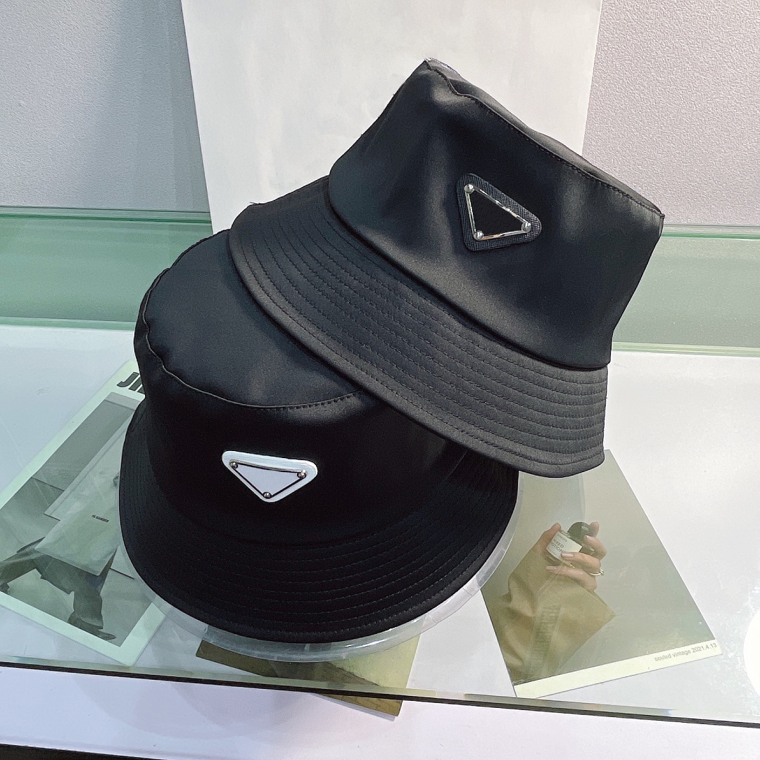 22ss 20style Designer P Family Inverted Triangle Wide Brim Hats Letters Embroidery Print Bucket Hat Small Sweet Wind Men Women Summer Casquette Fedora Fitted Hat, #1
22ss 20style Designer P Family Inverted Triangle Wide Brim Hats Letters Embroidery Print Bucket Hat Small Sweet Wind Men Women Summer Casquette Fedora Fitted Hat, #1