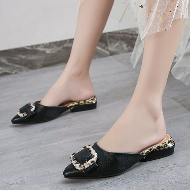 2021 New Women Summer Mules Slip on Pu Slippers Ladies Pointed Toe Square Low Heels Woman Fashion Metal Leopard Casual Sandal Qnsr, Black
2021 New Women Summer Mules Slip on Pu Slippers Ladies Pointed Toe Square Low Heels Woman Fashion Metal Leopard Casual Sandal Qnsr, Black