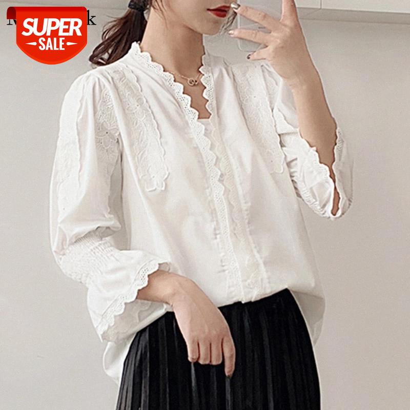 2021 Autumn Cotton Blouse Women Flare Sleeve V Neck Loose Slim White Shirt Women Floral Casual Womens Blouses Tops Blusas 10321 #be2v
2021 Autumn Cotton Blouse Women Flare Sleeve V Neck Loose Slim White Shirt Women Floral Casual Womens Blouses Tops Blusas 10321 #be2v