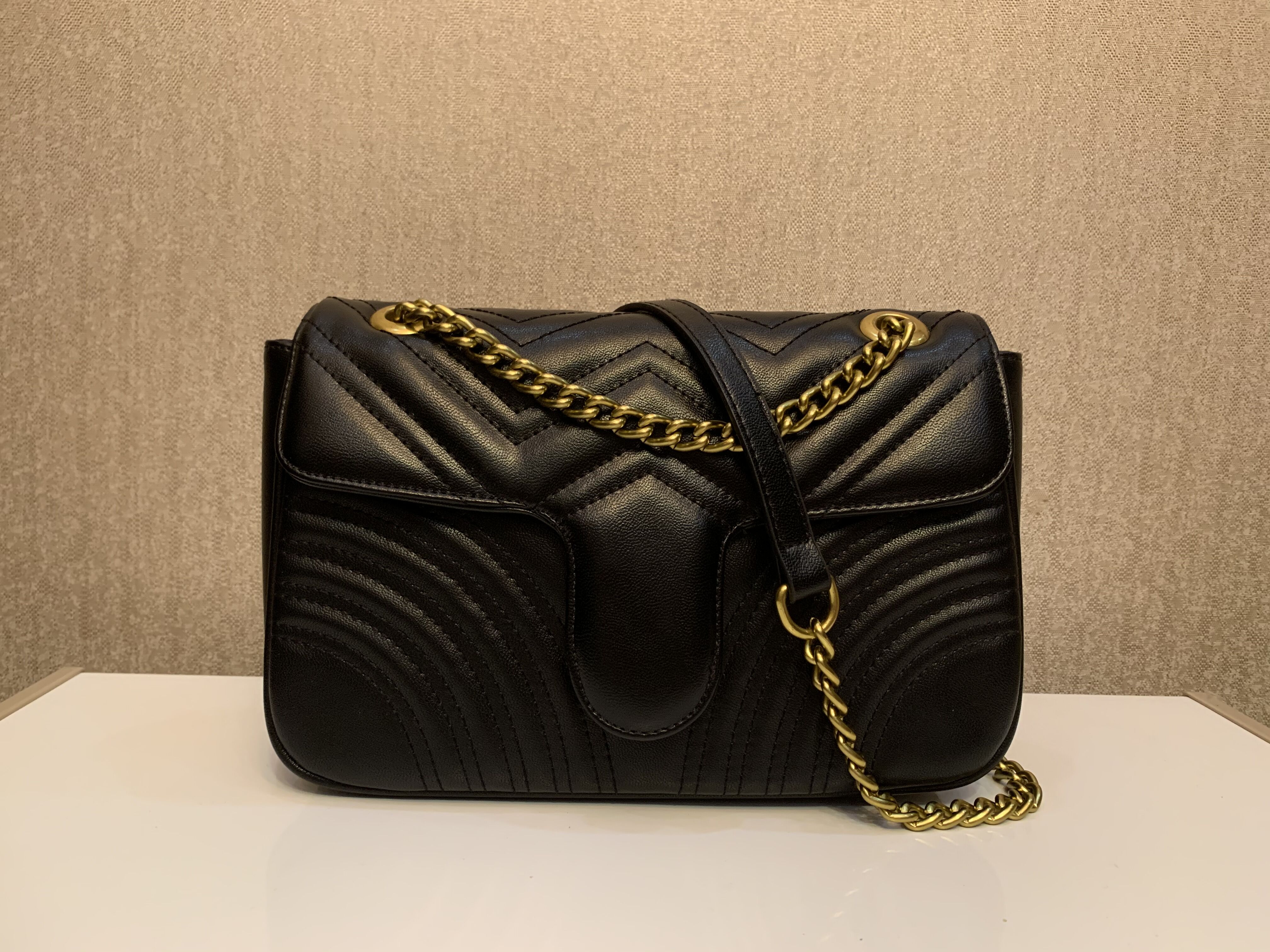 Top Quality 5colors Famous brand women designer Shoulder bag leather chain bag Cross body Pure color womens handbag crossbody bag purse, Pink
Top Quality 5colors Famous brand women designer Shoulder bag leather chain bag Cross body Pure color womens handbag crossbody bag purse, Pink