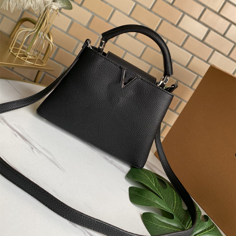 5A Fashion purse Women Totes Shoulder bags Genuine leather Handbag With shoulders straps and Lady style top handle messenger bag, 001
5A Fashion purse Women Totes Shoulder bags Genuine leather Handbag With shoulders straps and Lady style top handle messenger bag, 001