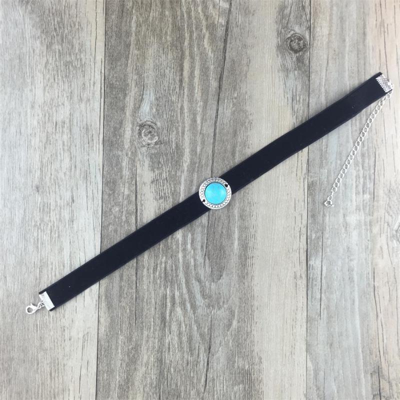 New Vintage Black Velvet Ribbon Choker Gothic Handmade With Alloy Stone Pendant Charm Necklace For Women Gift
New Vintage Black Velvet Ribbon Choker Gothic Handmade With Alloy Stone Pendant Charm Necklace For Women Gift