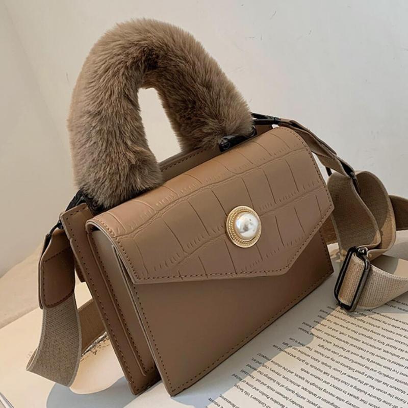 Crocodile pattern Plush Tote bag 2021 Winter New High-quality PU Leather Women's Designer Handbag Vintage Shoulder Messenger Bag, Black
Crocodile pattern Plush Tote bag 2021 Winter New High-quality PU Leather Women's Designer Handbag Vintage Shoulder Messenger Bag, Black