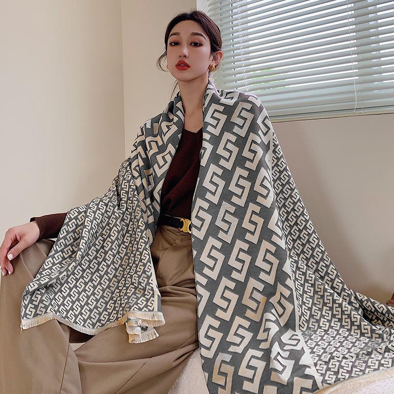 Hats, Scarves & Gloves Sets 2021 Winter Cashmere Scarf Women Thick Warm Blanket Female Retro Luxury Print Bufanda Stoles Wholesale, Blue;gray
Hats, Scarves & Gloves Sets 2021 Winter Cashmere Scarf Women Thick Warm Blanket Female Retro Luxury Print Bufanda Stoles Wholesale, Blue;gray