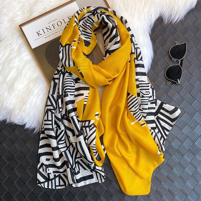 Autumn scarf female fashion wild cotton and linen European and American national wind tourism holiday seaside shawl beach towel
Autumn scarf female fashion wild cotton and linen European and American national wind tourism holiday seaside shawl beach towel