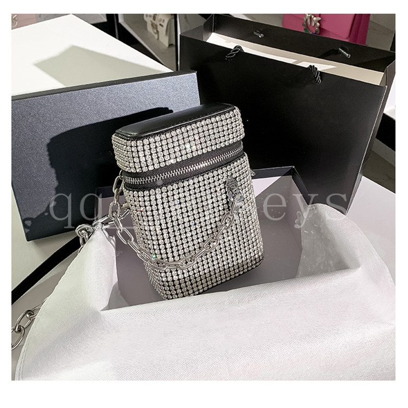 2021 new style high quality luxury designer handbag fashion diamond small square bag rhinestone bag mobile phone bag female messenger chain, No bags
2021 new style high quality luxury designer handbag fashion diamond small square bag rhinestone bag mobile phone bag female messenger chain, No bags