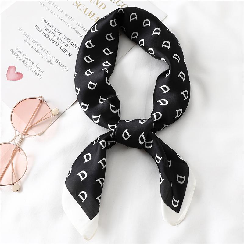 Merk Designer Zijden Sjaal Voor VrouwenLente Nieuwe Brief D Shawl Wrap Foulard Bandana Hoge Kwaliteit Vierkante 70Cm hals Sjaal
Merk Designer Zijden Sjaal Voor VrouwenLente Nieuwe Brief D Shawl Wrap Foulard Bandana Hoge Kwaliteit Vierkante 70Cm hals Sjaal