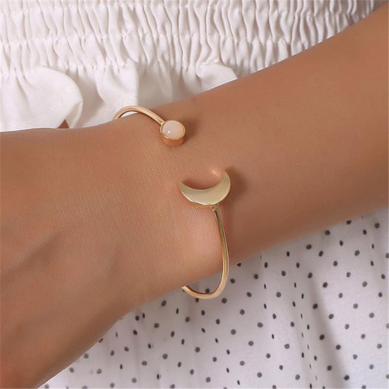 Girlfriend Bracelets Zirconia Sun Moon Women Romantic Bracelet Creative Fashion Jewelry High Quality Trendy Metal Black Female
Girlfriend Bracelets Zirconia Sun Moon Women Romantic Bracelet Creative Fashion Jewelry High Quality Trendy Metal Black Female