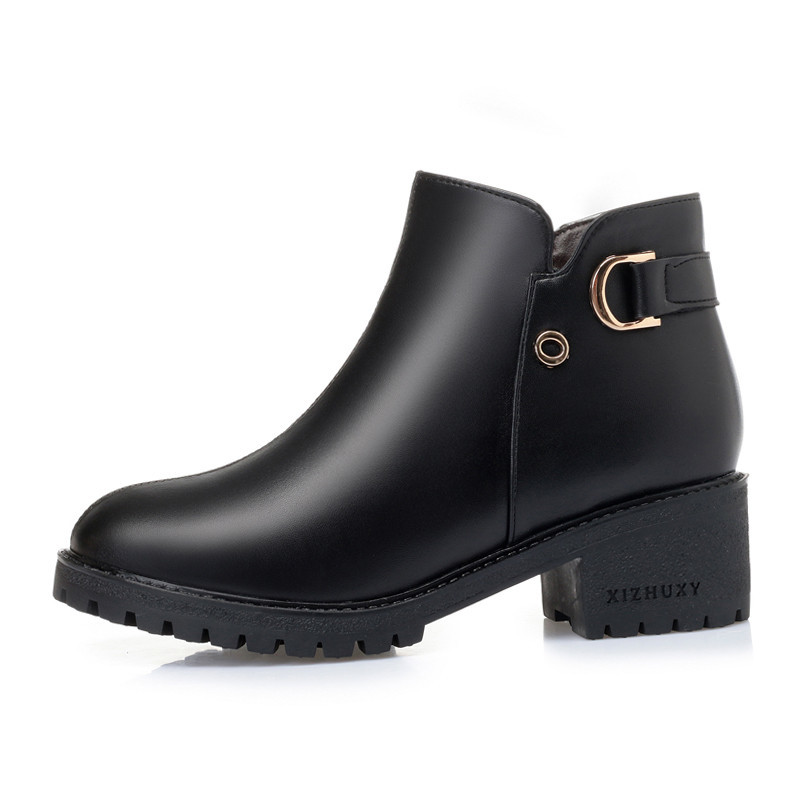 2021 New Real Leather Fashion From Hot Wool Shoes Women Snow Big 35-41 42 43 Winter Boots HKCE, Black plush
2021 New Real Leather Fashion From Hot Wool Shoes Women Snow Big 35-41 42 43 Winter Boots HKCE, Black plush
