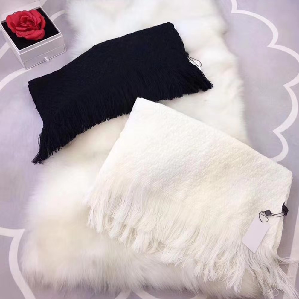 High quality scarfs for women Classic black and white Winter Mens Scarf luxe Pashmina Warm Fashion Imitate Wool Cashmere Scarves
High quality scarfs for women Classic black and white Winter Mens Scarf luxe Pashmina Warm Fashion Imitate Wool Cashmere Scarves