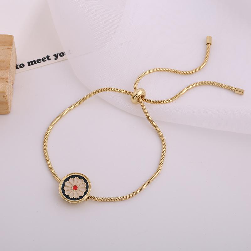 2021 New Spring Japanese And Korean Small Fresh Temperament Daisy Bracelet Simple Metal Style Ladies Adjustable Bracelet Trend
2021 New Spring Japanese And Korean Small Fresh Temperament Daisy Bracelet Simple Metal Style Ladies Adjustable Bracelet Trend