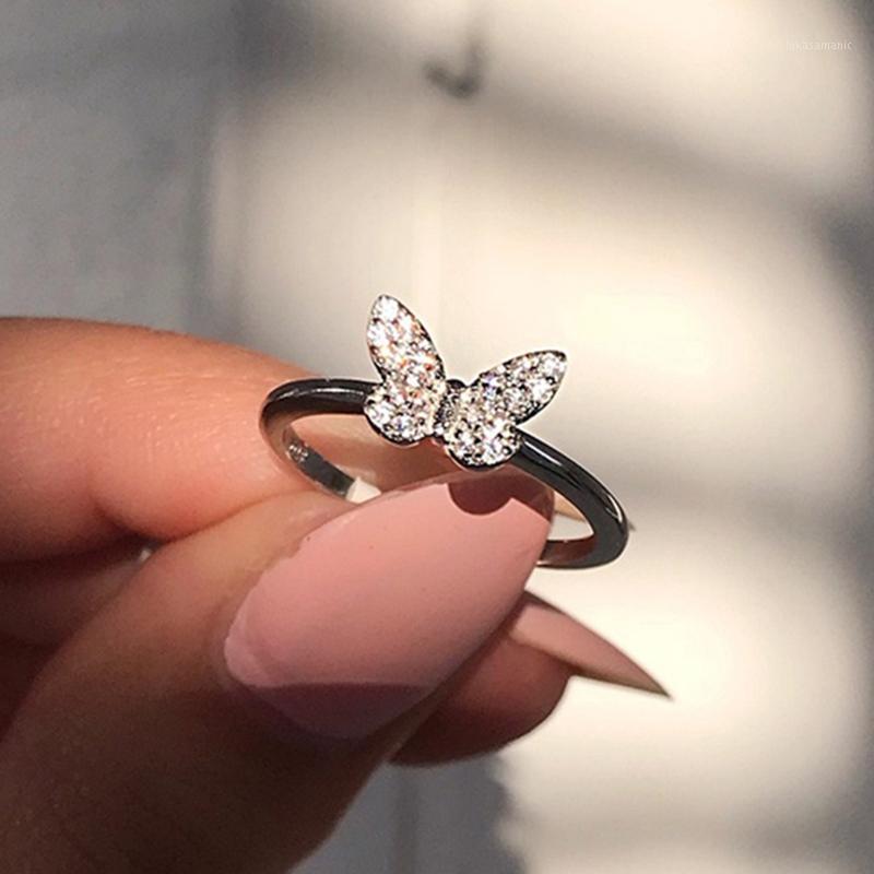 Wedding Rings Fashion Rhinestone For Women Colorful Silver Color Butterfly Modelling Promise Ring Lover Gifts Jewelry 40Z1381
Wedding Rings Fashion Rhinestone For Women Colorful Silver Color Butterfly Modelling Promise Ring Lover Gifts Jewelry 40Z1381
