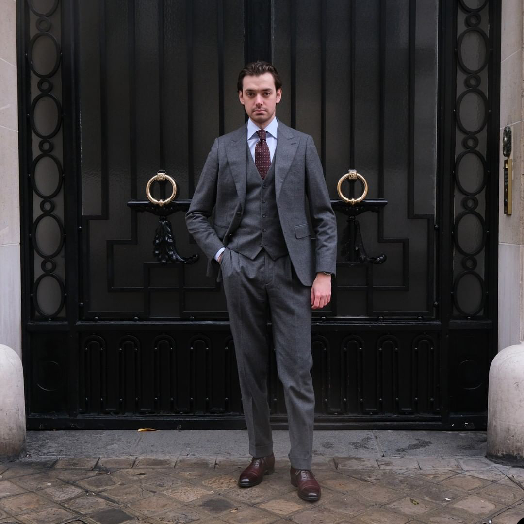 Dark Grey Business Tuxedos Mens Pants Suits Straight Groom Wedding Prom Party Blazer Overcoat ( Jacket+Vest+Pants)