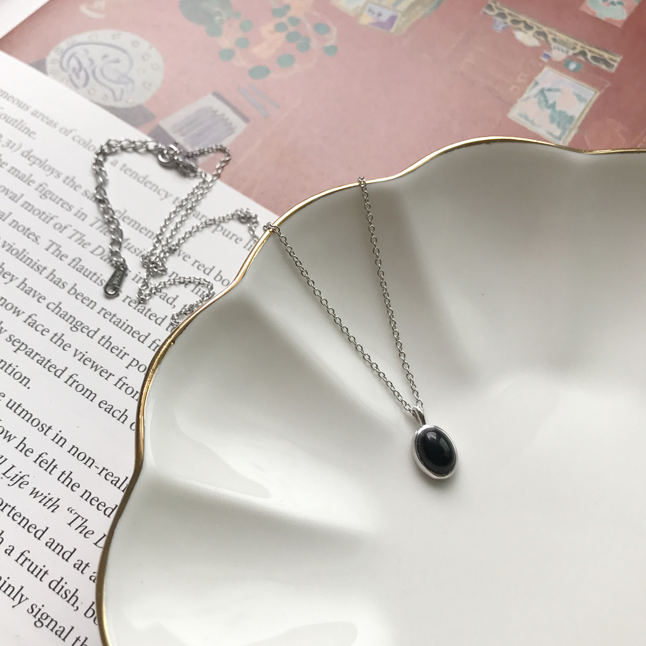 New Minimalism 925 sterling silver pendant necklaces handmade oval pendant with black stone designer necklaces with link chain for women