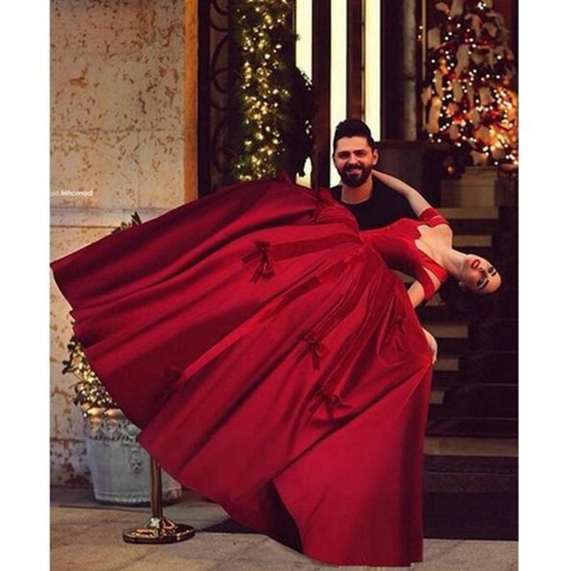 Setwell Off Shoulder A-line Prom Dresses Sleeveless Velvet Satin Floor Length Red Bow Evening Party Gowns