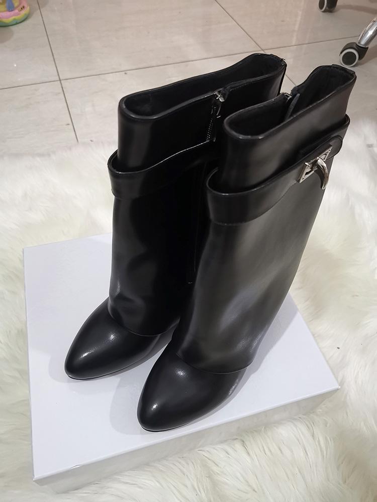 leather SHARK LOCK boots woman flat heel Paris Classic black pointy cowhide boots Lock catch Ankle boot with box, Leather black long
leather SHARK LOCK boots woman flat heel Paris Classic black pointy cowhide boots Lock catch Ankle boot with box, Leather black long