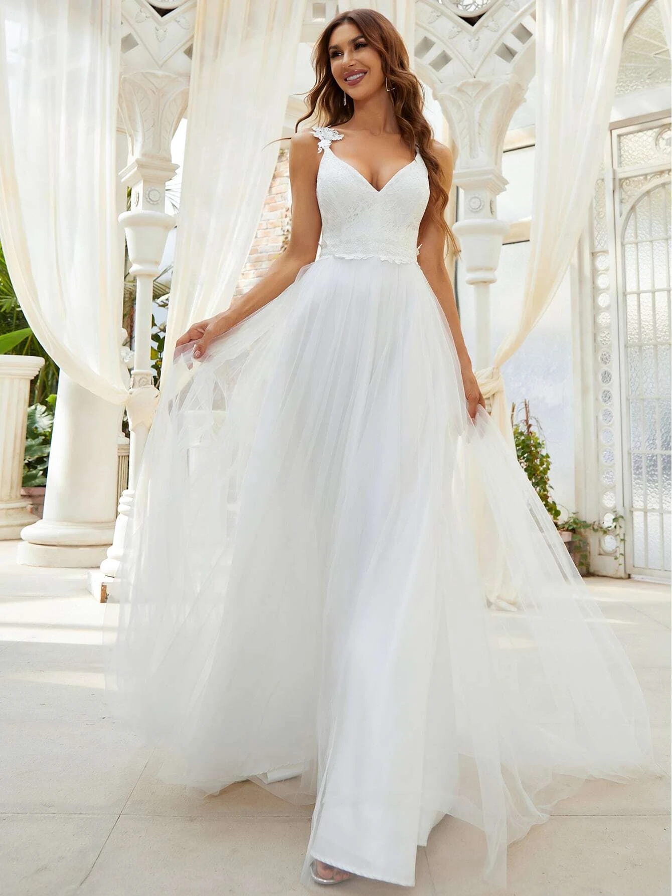 Bridal Gown 2022 A-line Lace Tulle Wedding Dress V-neck Straps Backless Simple vestidos de noiva robe de mariee