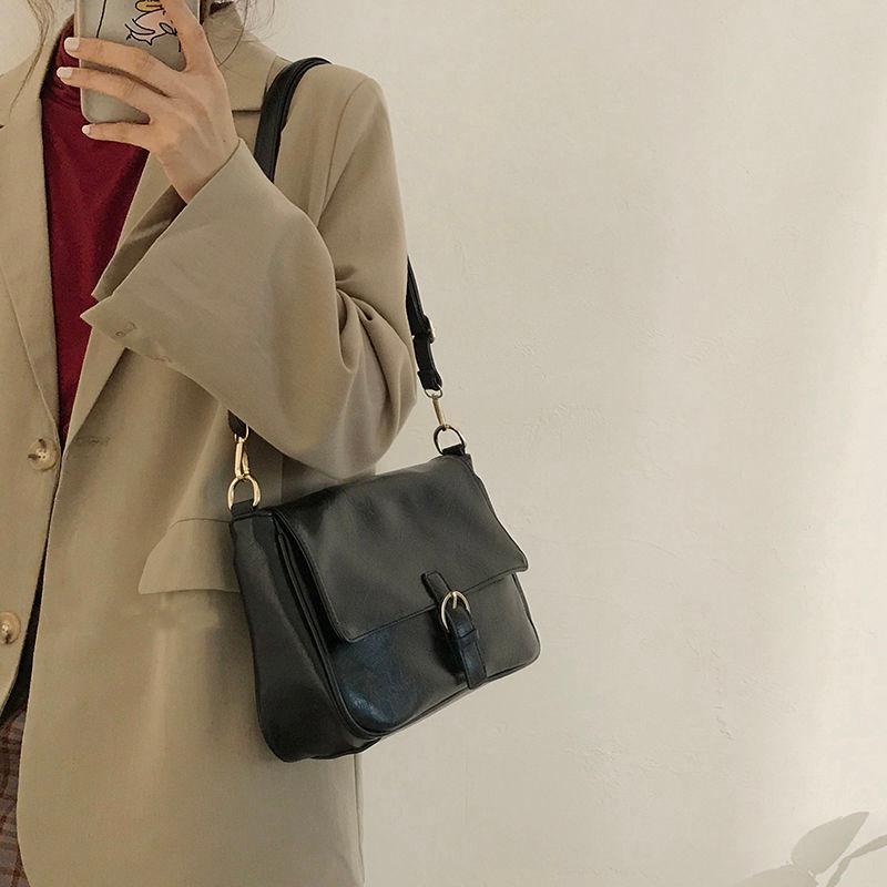 Evening Bags Women'S Shoulder Strap Handbag Luxury Designer Leather Large Capacity Black Brown Postman Crossbody Bag For Women
Evening Bags Women'S Shoulder Strap Handbag Luxury Designer Leather Large Capacity Black Brown Postman Crossbody Bag For Women