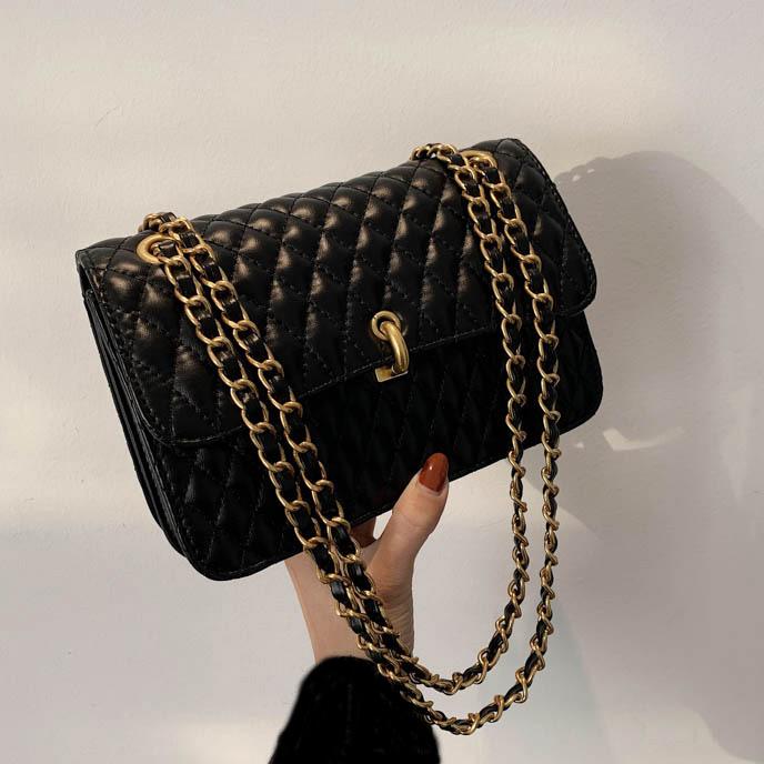 OLSITTI Fashion Luxury Solid Color Shoulder Bags for Women 2021 High Quality Pu Leather Crossbody Diamond Grid Small Square Bag, Black
OLSITTI Fashion Luxury Solid Color Shoulder Bags for Women 2021 High Quality Pu Leather Crossbody Diamond Grid Small Square Bag, Black