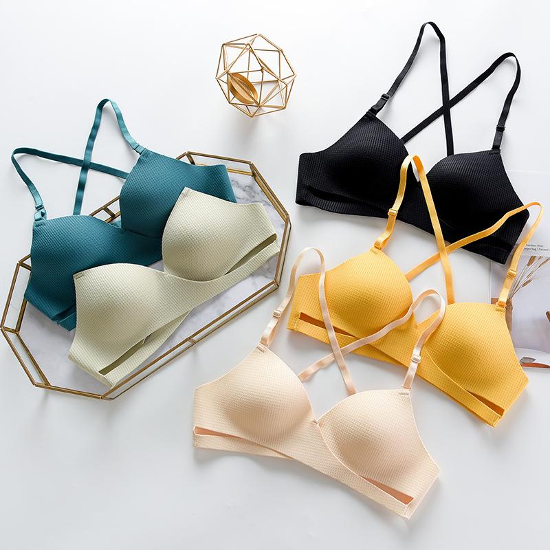 2020 New Sexy Set Thin pad Cup Triangle Bra and panty for Girls Small Breasts Wireless sleep underwear sets, Black
2020 New Sexy Set Thin pad Cup Triangle Bra and panty for Girls Small Breasts Wireless sleep underwear sets, Black