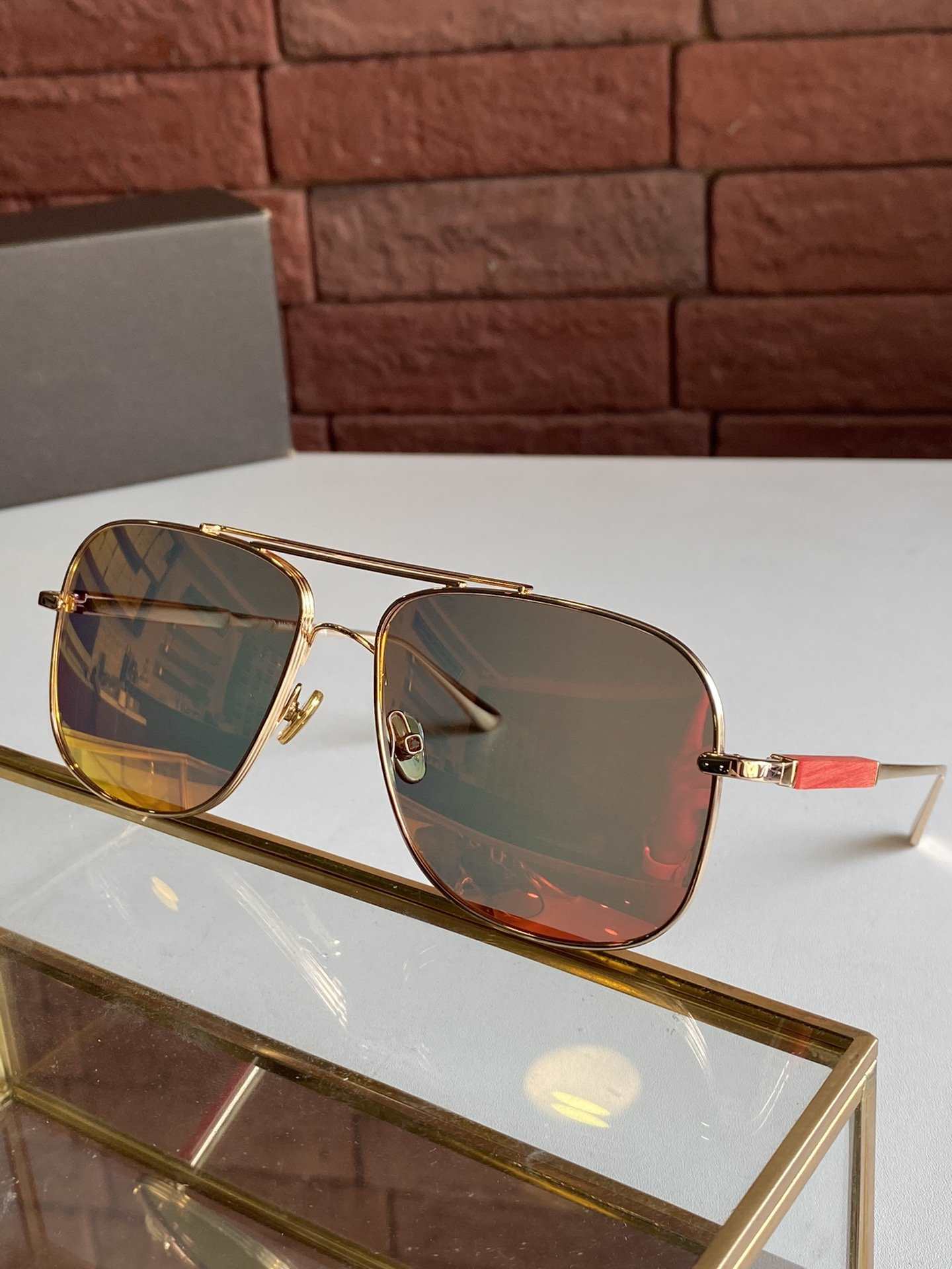 Designer Sunglasses for men - Luxury SunglassesFashion designer Sunglasses Luxury 0669 Women Designer Summer Style Top Quality UV Protectio, White;black
Designer Sunglasses for men - Luxury SunglassesFashion designer Sunglasses Luxury 0669 Women Designer Summer Style Top Quality UV Protectio, White;black