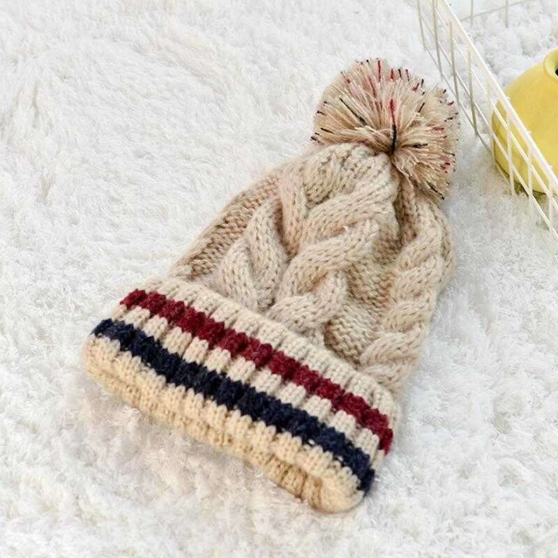 Autumn and winter wool hat Korean fashion cute knitted hat warm thickened Plush outdoor wool hats1, Black
Autumn and winter wool hat Korean fashion cute knitted hat warm thickened Plush outdoor wool hats1, Black