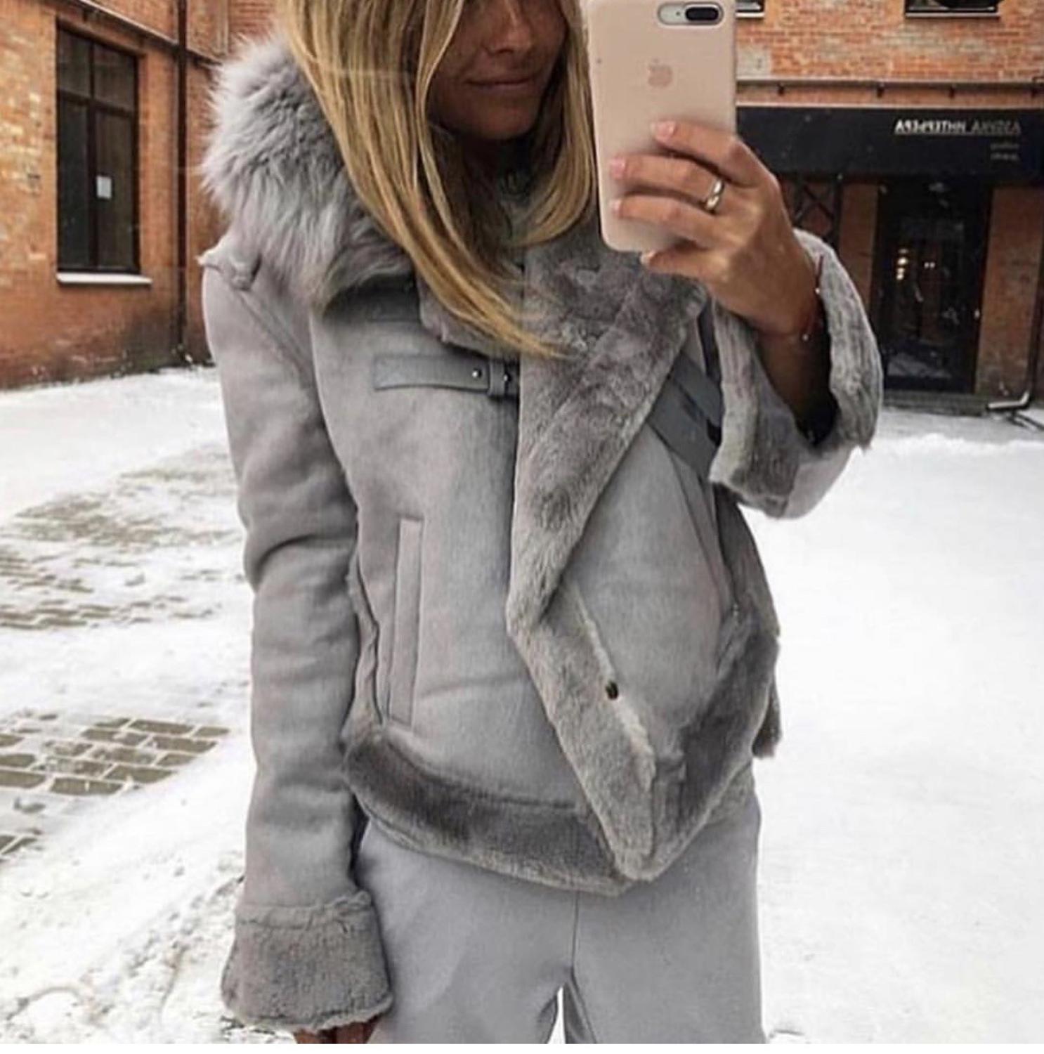 Women Jackets Winter Suede Leather Jacket Women Short Buckskin Faux Fur Coat Wool Motorcycle Jacket Thick Lambs Fur Warm Coat, Black
Women Jackets Winter Suede Leather Jacket Women Short Buckskin Faux Fur Coat Wool Motorcycle Jacket Thick Lambs Fur Warm Coat, Black