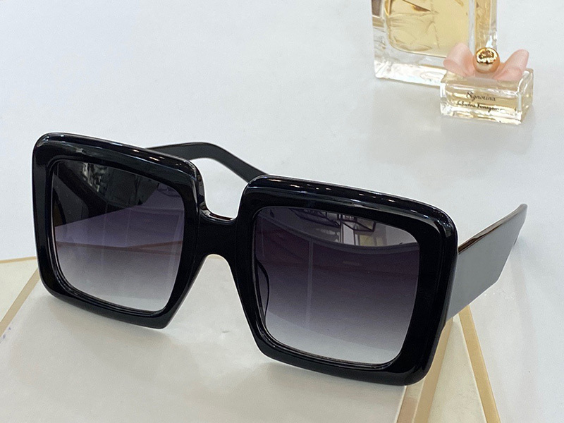 0783 New Popular Sunglasses Women 0783S Big Square frame Goggles Men Mixed Color Frame Top Quality UV 400 ection Match high quality case, White;black
0783 New Popular Sunglasses Women 0783S Big Square frame Goggles Men Mixed Color Frame Top Quality UV 400 ection Match high quality case, White;black
