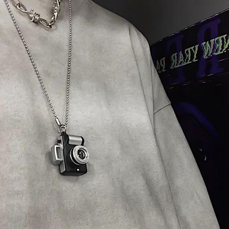 Creative Retro Camera Necklace Vintage Bead Chains LED Camera Pendant Necklace For Women Men Hip Hop Harajuku Style Jewelry Gift
Creative Retro Camera Necklace Vintage Bead Chains LED Camera Pendant Necklace For Women Men Hip Hop Harajuku Style Jewelry Gift