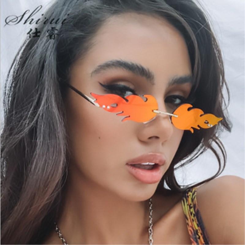 Punk Fire Flame Sunglasses Women Men Brand Design Rimless Wave Eyewear Luxury Trending Narrow Sun Glasses Streetwear
Punk Fire Flame Sunglasses Women Men Brand Design Rimless Wave Eyewear Luxury Trending Narrow Sun Glasses Streetwear