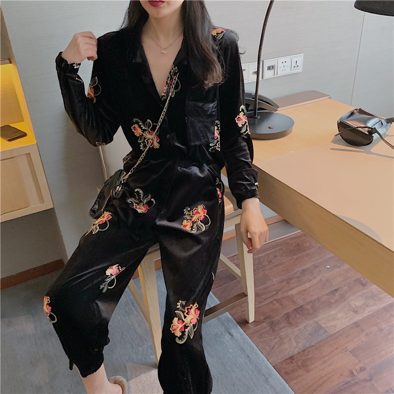 2021 Female Fashion Two Pieces Suit New Spring Sweatsuits 2pc Pants Embroidered Clothing Sets YWJ9, Only pants.
2021 Female Fashion Two Pieces Suit New Spring Sweatsuits 2pc Pants Embroidered Clothing Sets YWJ9, Only pants.