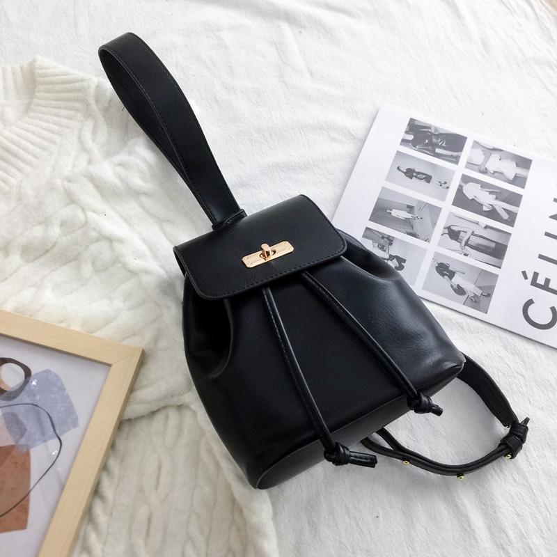 Novel PU Leather Women Flap Drawstring Designer Shoulder Handbags Solid Color Trendy Chest Bag Casual Travel Crossbody Bags Sac, Black
Novel PU Leather Women Flap Drawstring Designer Shoulder Handbags Solid Color Trendy Chest Bag Casual Travel Crossbody Bags Sac, Black