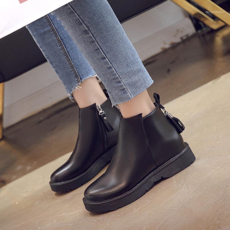 2020 Black women boots plush warm style flat with zipper Winter boots leisure Ankle high top shoes round-toe stivali donna 35-401
2020 Black women boots plush warm style flat with zipper Winter boots leisure Ankle high top shoes round-toe stivali donna 35-401