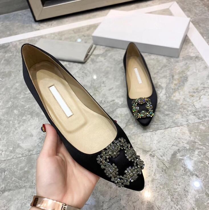 2021 New Flat-footed Woman Pointed to Toe Satin Soles Red Wedding Strass Single Buckle Shoes 35- 2H8F
2021 New Flat-footed Woman Pointed to Toe Satin Soles Red Wedding Strass Single Buckle Shoes 35- 2H8F