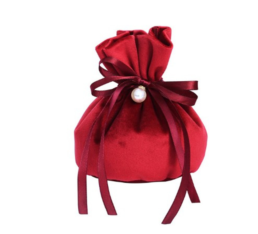 10pcs Velvet Yarn Wedding Candy Gift Bags with Pearl Europe Chocolate Package Bag Wedding Christmas Velvet Drawstring Candy Bag