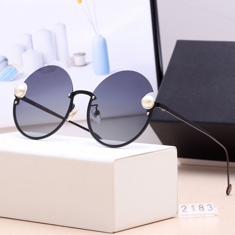 2021 Luxury Beads Round Sunglasses Women Fashion Alloy Frame Brand Pearls Designer Sun Glasses for Female Black Shades Uv400 New Cf69
2021 Luxury Beads Round Sunglasses Women Fashion Alloy Frame Brand Pearls Designer Sun Glasses for Female Black Shades Uv400 New Cf69