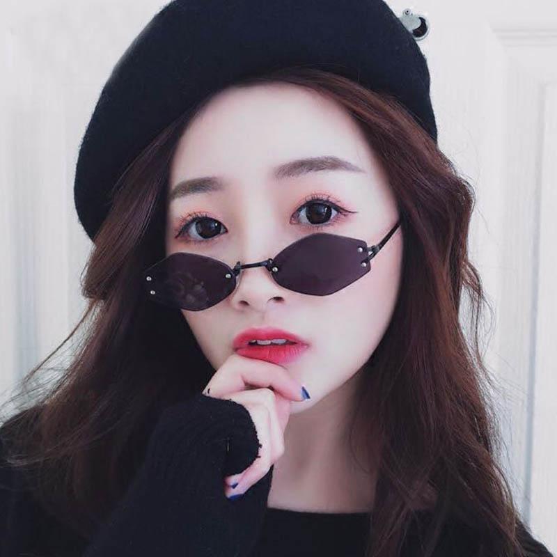 Q Classic Retro Small Frame Sunglasses Ladies Glasses Unisex Goggles Men Driving Eyewear Women Sunglasses
Q Classic Retro Small Frame Sunglasses Ladies Glasses Unisex Goggles Men Driving Eyewear Women Sunglasses