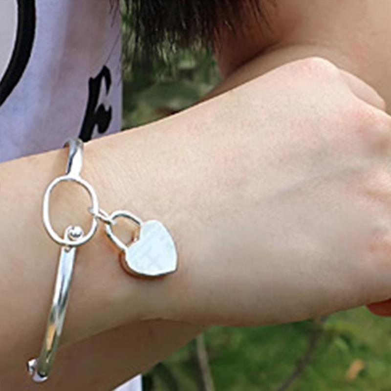 Silver Plated Open Cuff Dating Love Heart Wedding Decoration Party Romantic Daily Casual Women Bracelet
Silver Plated Open Cuff Dating Love Heart Wedding Decoration Party Romantic Daily Casual Women Bracelet