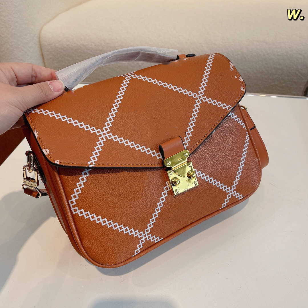 Classic Fashion Bags L retro messenger bag, shoulder diagonal, portable handbag, leather pair, new style Designer Bags, Single shot will not be shippe
Classic Fashion Bags L retro messenger bag, shoulder diagonal, portable handbag, leather pair, new style Designer Bags, Single shot will not be shippe