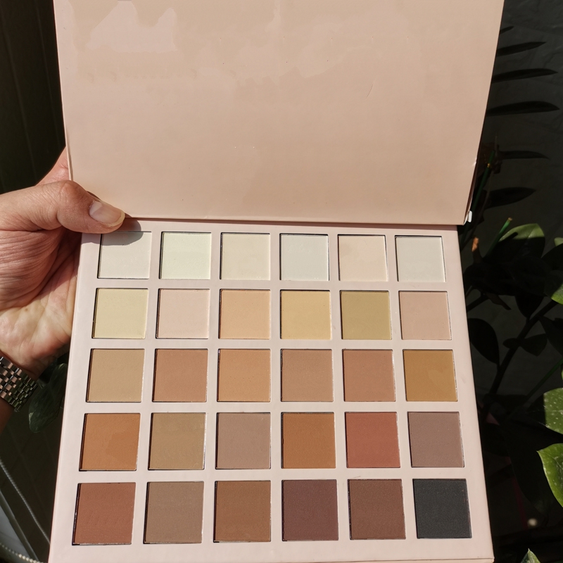 Makeup palette J Five Star 30 color eyeshadow palette Natural shimmer matte Nude Eyeshadow high quality Beauty Cosmetic DHL
Makeup palette J Five Star 30 color eyeshadow palette Natural shimmer matte Nude Eyeshadow high quality Beauty Cosmetic DHL