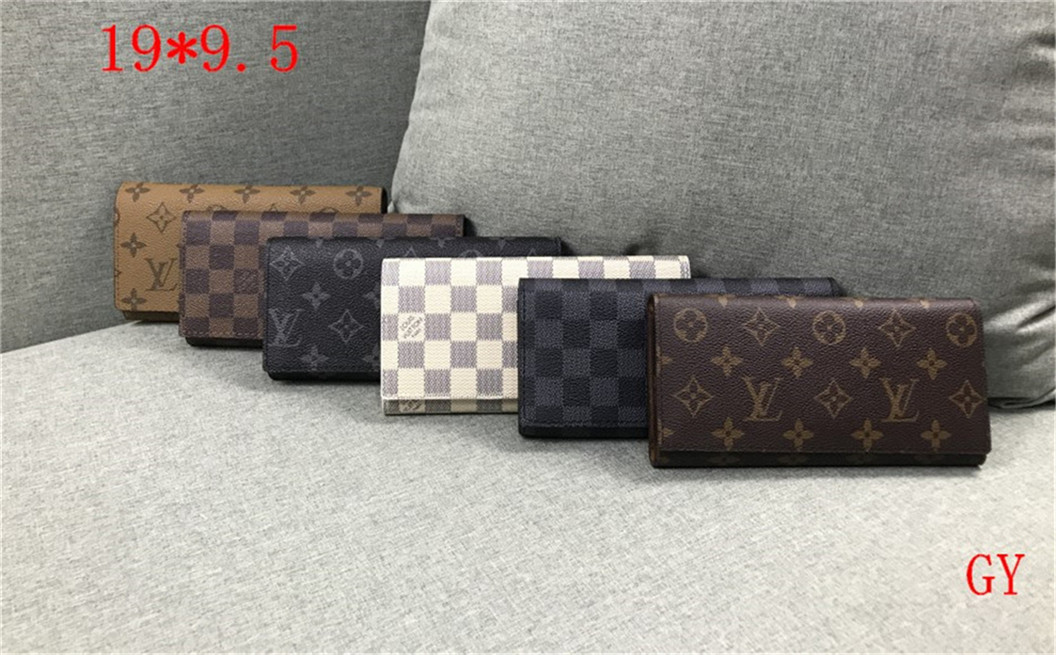 9V8L Single zipper WALLET the most stylish way to carry around money, cards and coins men leather purse card holder business, women wallet, Without box
9V8L Single zipper WALLET the most stylish way to carry around money, cards and coins men leather purse card holder business, women wallet, Without box