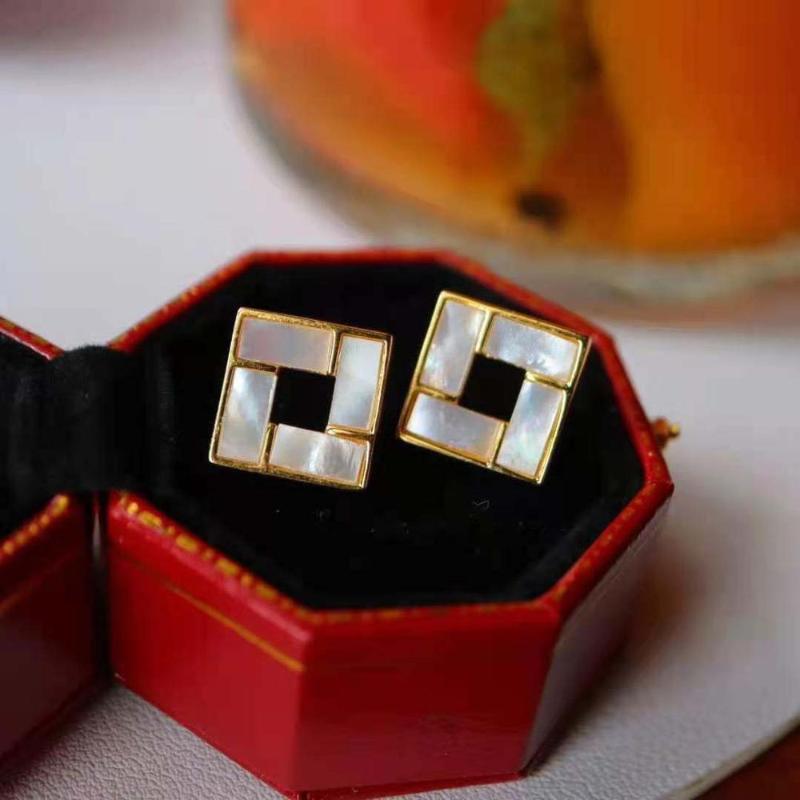 S925 Sterling Silver Natural White Shell Geometric Splicing Earrings Fine Fashion Jewelry for Women Free Shipping MeibaPJFS
S925 Sterling Silver Natural White Shell Geometric Splicing Earrings Fine Fashion Jewelry for Women Free Shipping MeibaPJFS