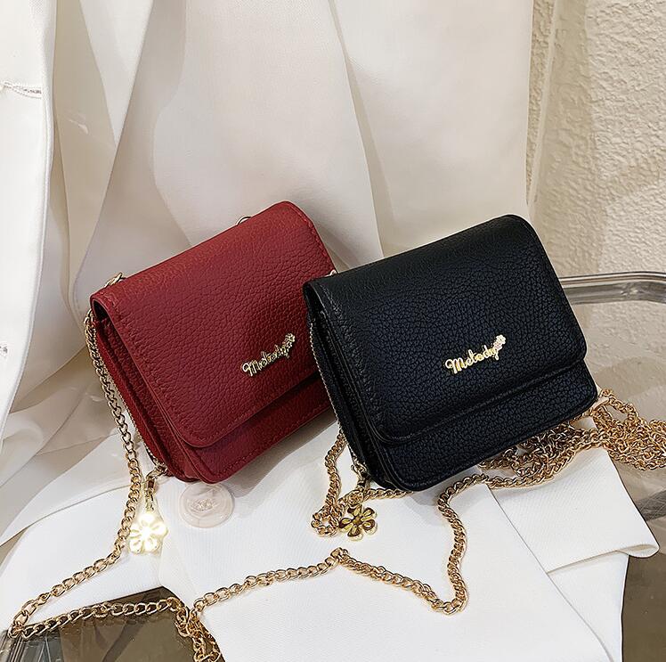 wholesale women handbag fashion multifunctional short wallet multi-card leather chain bags simple atmosphere slung leathers card handbags, Red(printing box )
wholesale women handbag fashion multifunctional short wallet multi-card leather chain bags simple atmosphere slung leathers card handbags, Red(printing box )